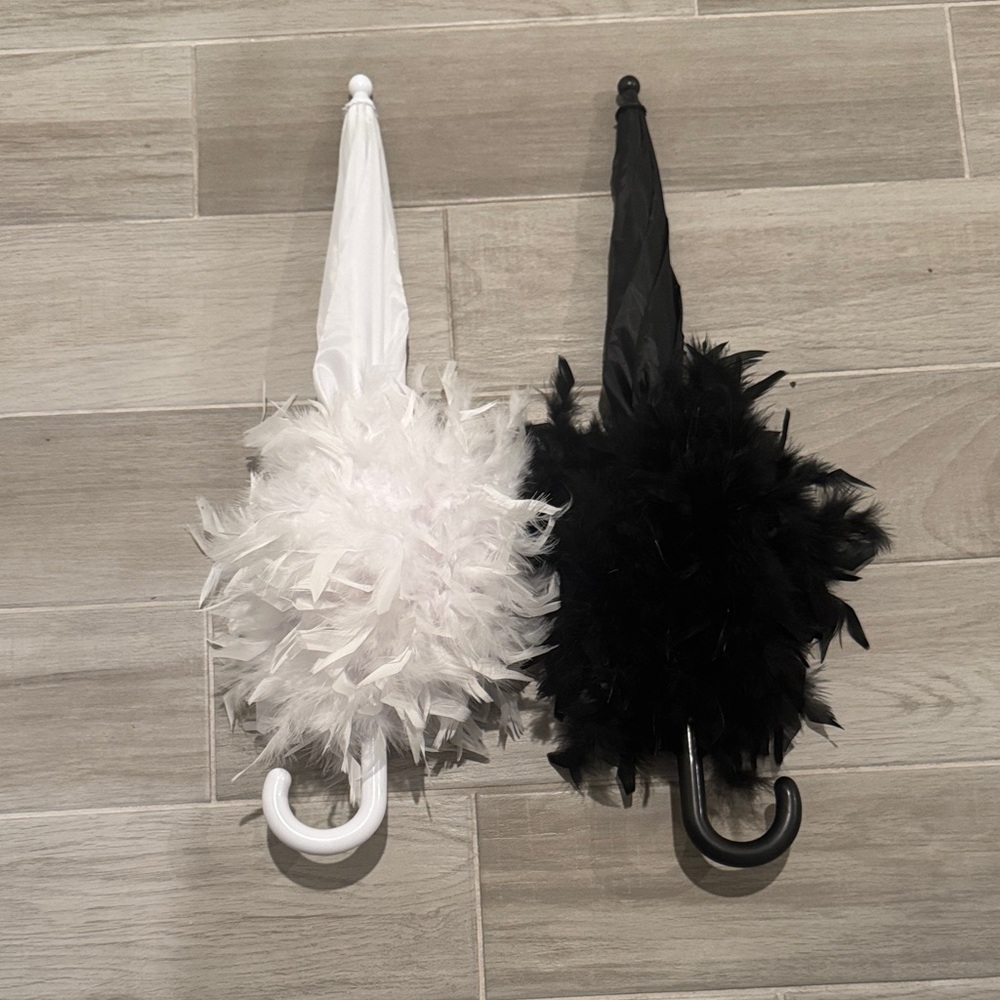 Black and White Feathered Umbrella Bundle